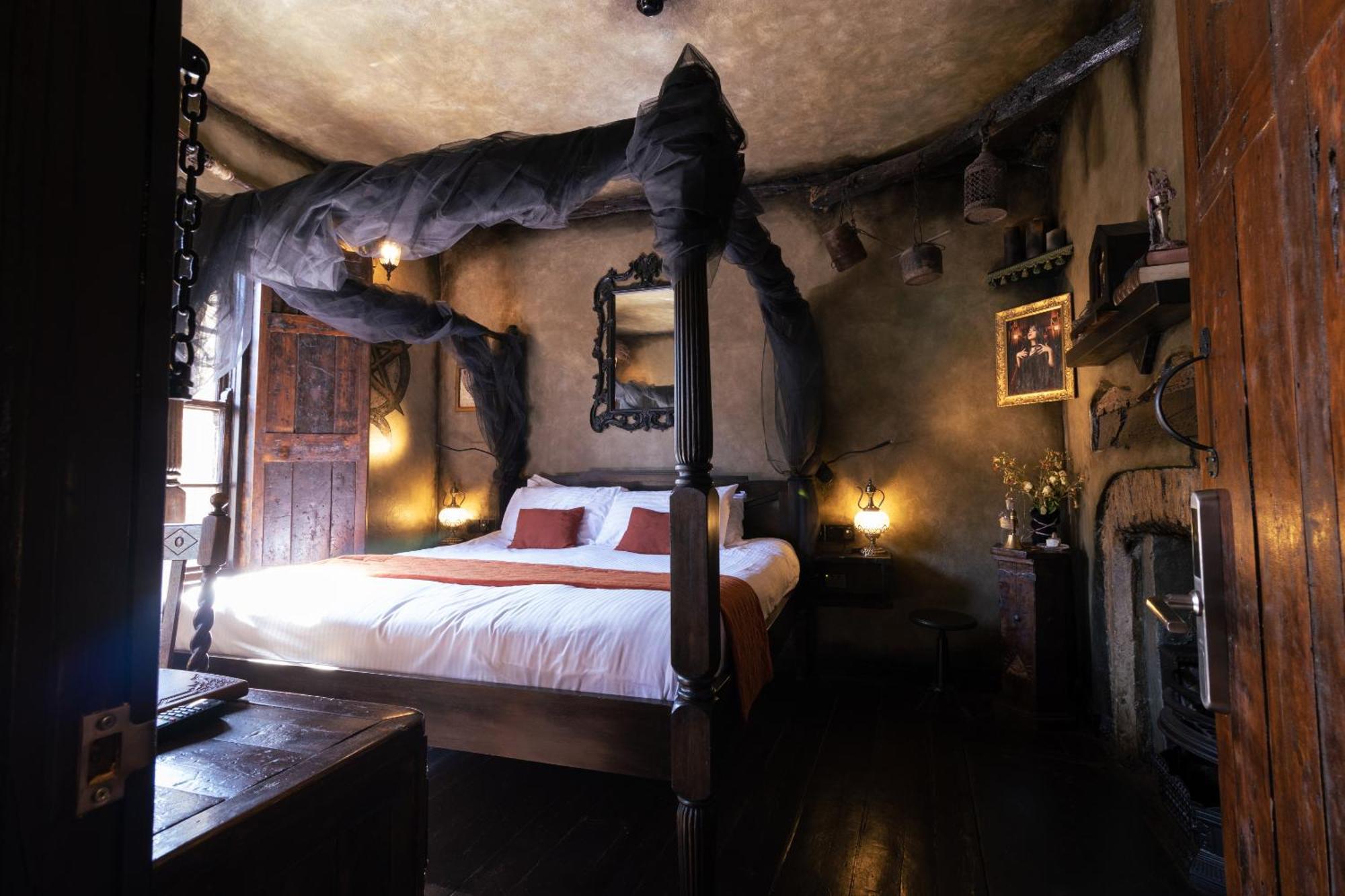 Hocus Pocus Tiny Hotel Йорк Номер фото