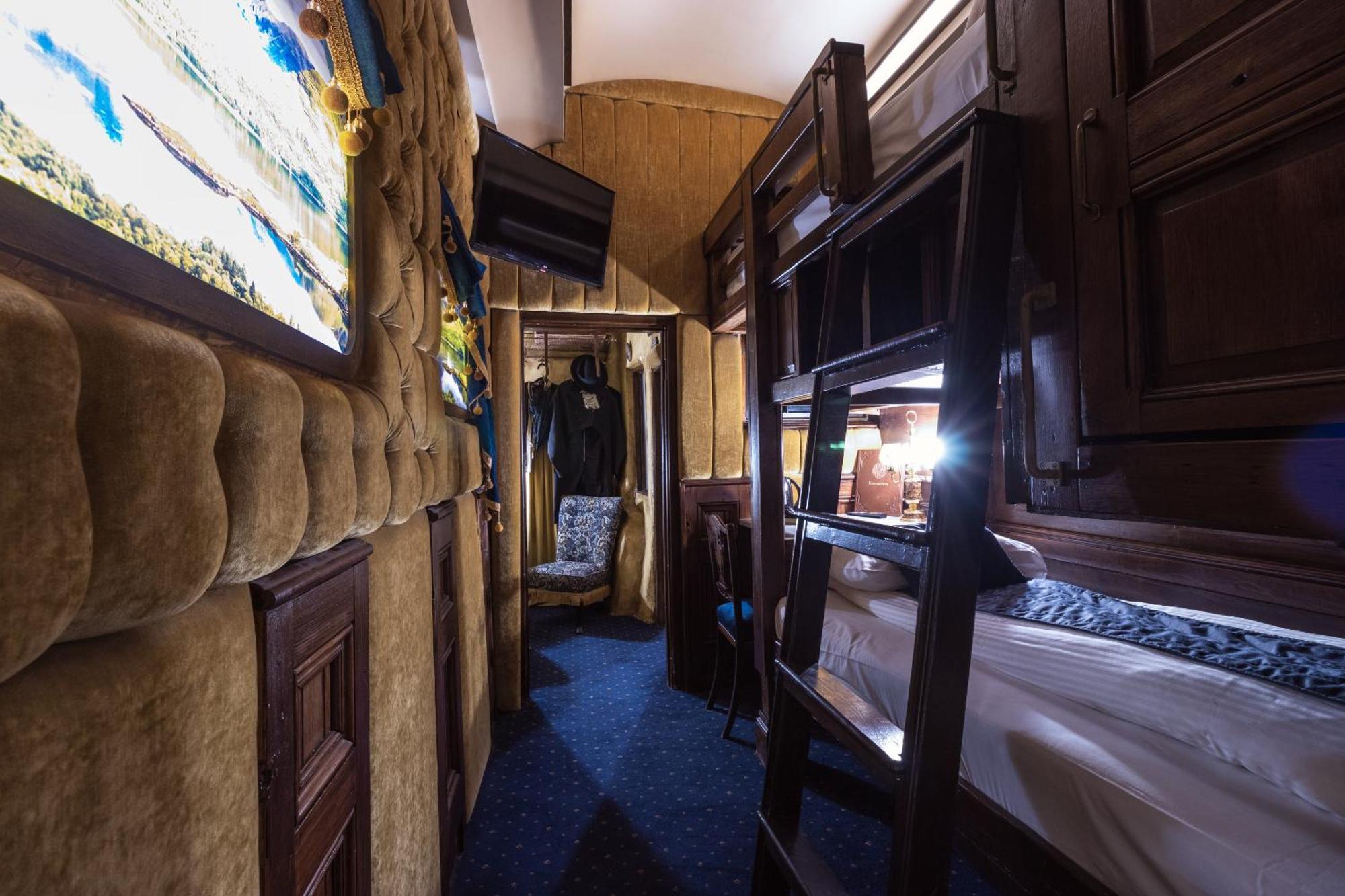 Hocus Pocus Tiny Hotel Йорк Номер фото
